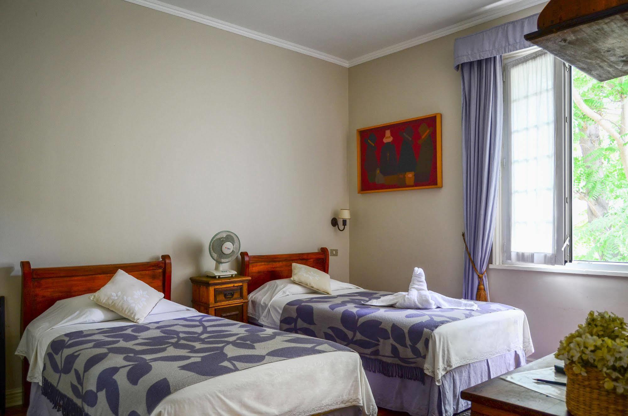 Vilafranca Petit Hotel Сантьяго Экстерьер фото