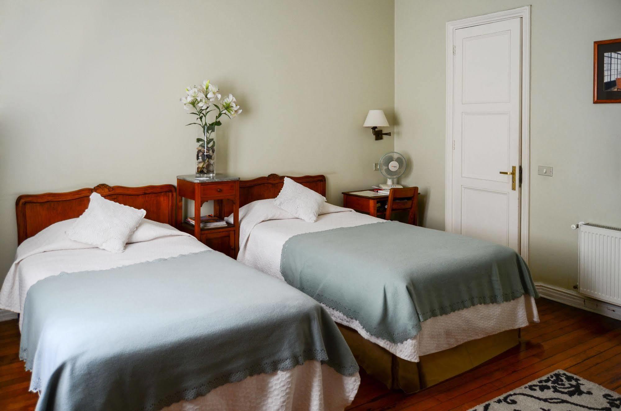 Vilafranca Petit Hotel Сантьяго Экстерьер фото