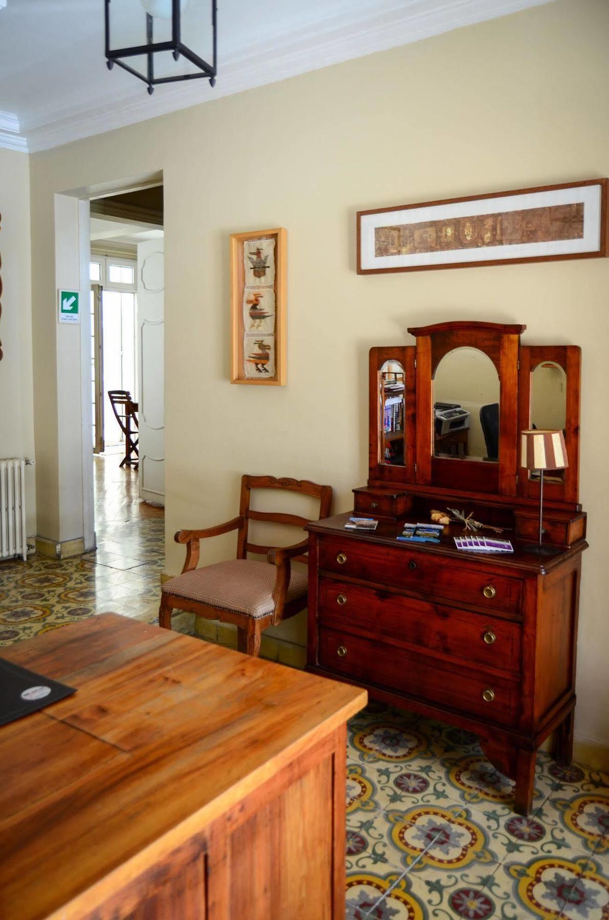 Vilafranca Petit Hotel Сантьяго Экстерьер фото